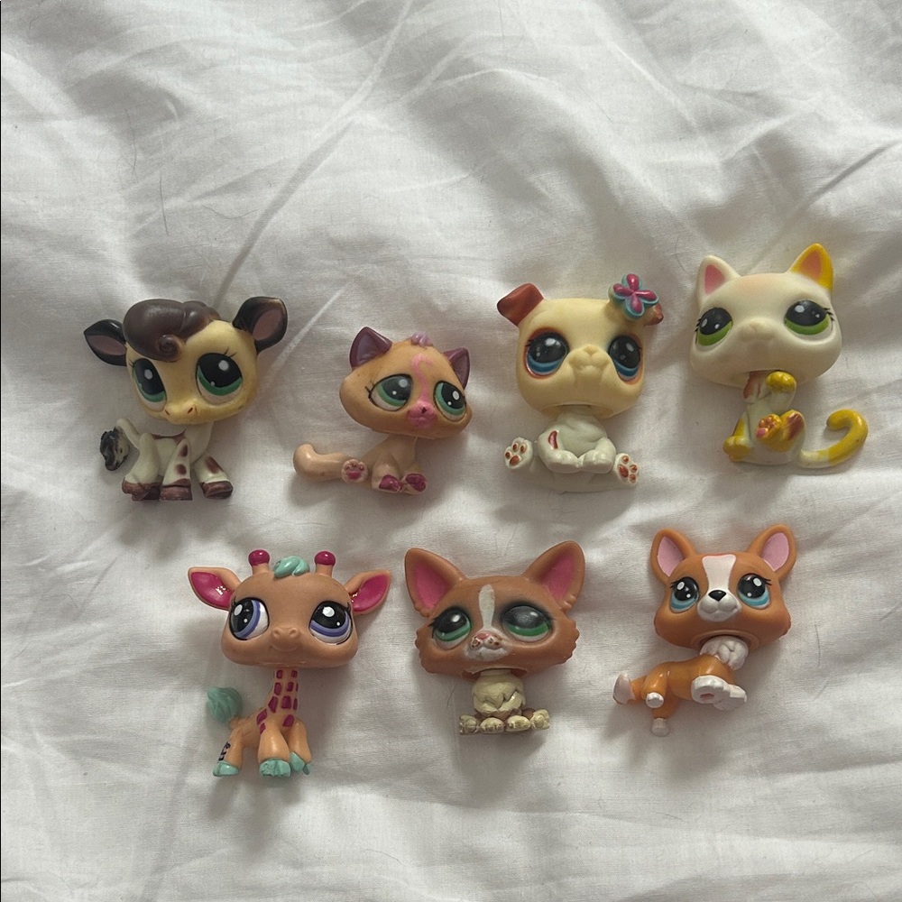 7 vintage littlest pet shops